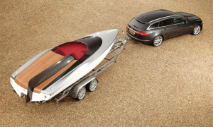 Concept Speedboat by Jaguar Cars