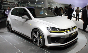 VW Golf R400